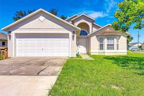 Casa en Kissimmee, Florida 3 dormitorios, 144.09 m2 № 2098272