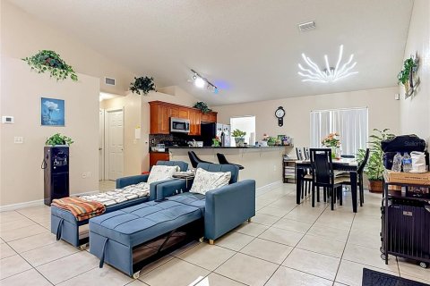 Casa en venta en Kissimmee, Florida, 3 dormitorios, 144.09 m2 № 2098272 - foto 3