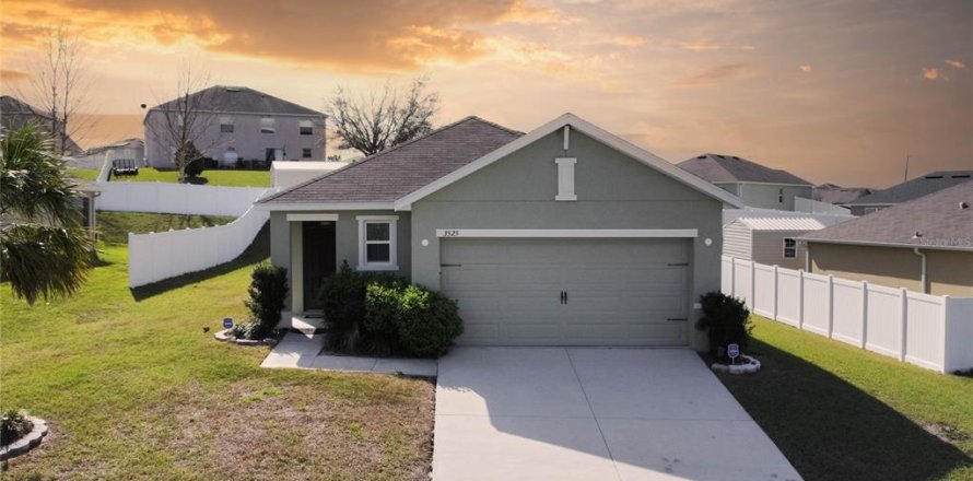 House in Beverly Hills, Florida 3 bedrooms, 128.95 sq.m. № 1545808