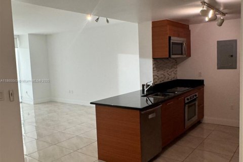 Condominio en venta en Miami, Florida, 1 dormitorio, 78.5 m2 № 2154614 - foto 10