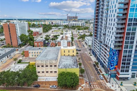 Commercial property in Tampa, Florida 899.67 sq.m. № 2102067 - photo 9