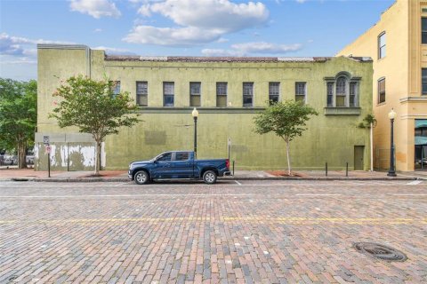 Commercial property in Tampa, Florida 899.67 sq.m. № 2102067 - photo 4