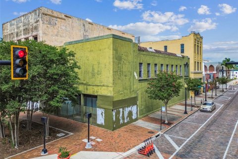 Commercial property in Tampa, Florida 899.67 sq.m. № 2102067 - photo 7