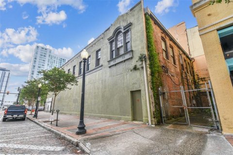 Commercial property in Tampa, Florida 899.67 sq.m. № 2102067 - photo 6