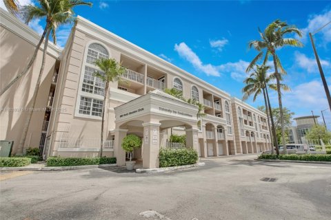 Condo in Coral Gables, Florida, 2 bedrooms  № 1802476 - photo 18