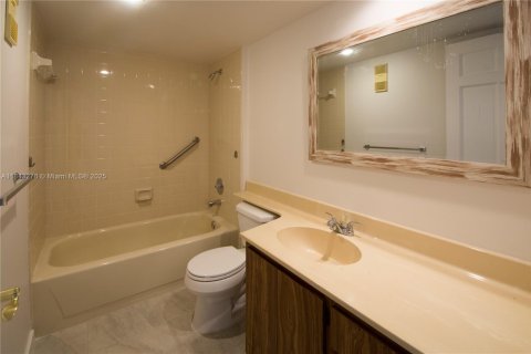Condo in Davie, Florida, 2 bedrooms  № 1836326 - photo 21