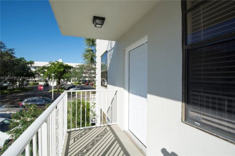 Condo in Davie, Florida, 2 bedrooms  № 1836326 - photo 2