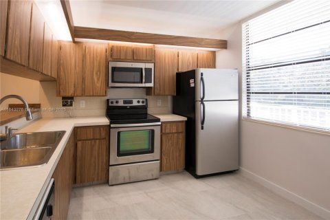 Condo in Davie, Florida, 2 bedrooms  № 1836326 - photo 9