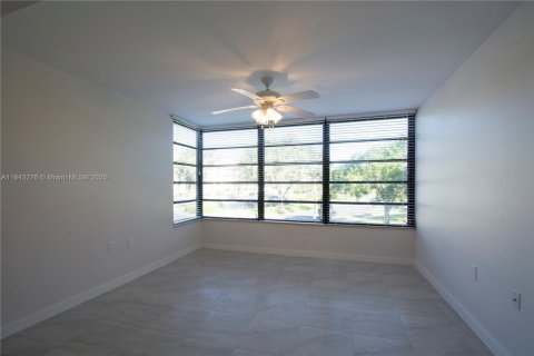 Condo in Davie, Florida, 2 bedrooms  № 1836326 - photo 4