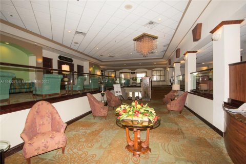 Condo in Davie, Florida, 2 bedrooms  № 1836326 - photo 11
