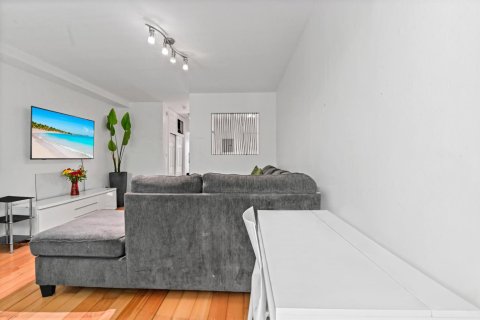 Condominio en venta en Miami Beach, Florida, 1 dormitorio, 39.58 m2 № 2084327 - foto 4