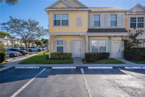 Townhouse in Weston, Florida 2 bedrooms, 110.55 sq.m. № 2026984 - photo 25