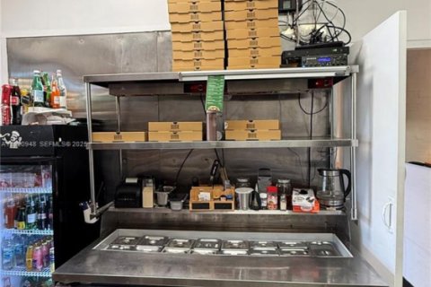 Купить коммерческую недвижимость в Норт-Майами, Флорида № 1982498 - фото 7