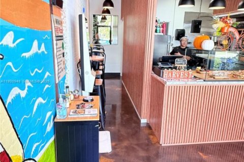 Купить коммерческую недвижимость в Норт-Майами, Флорида № 1982498 - фото 5