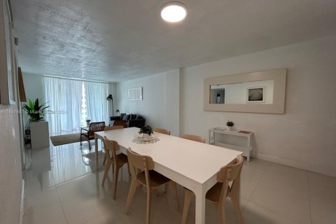 Copropriété à vendre à Hollywood, Floride: 1 chambre, 81.2 m2 № 1940369 - photo 3