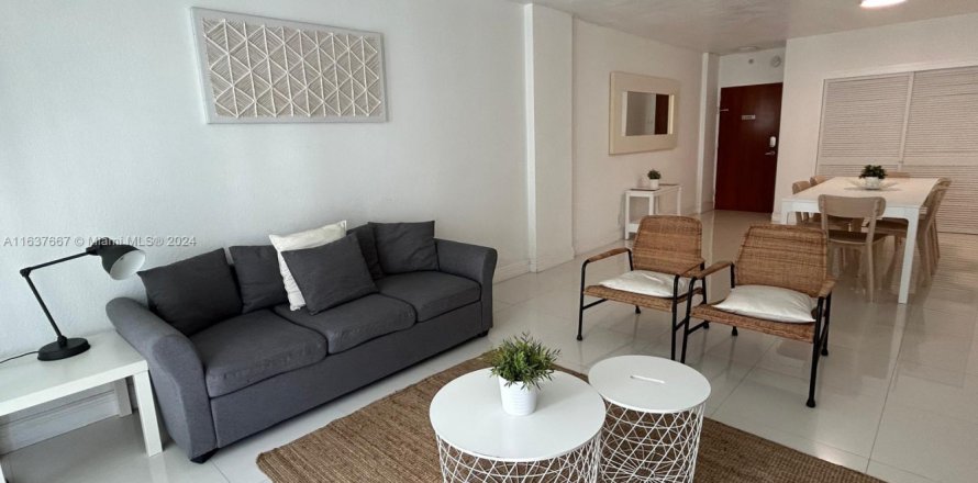 Condo à Hollywood, Floride, 1 chambre  № 1940369