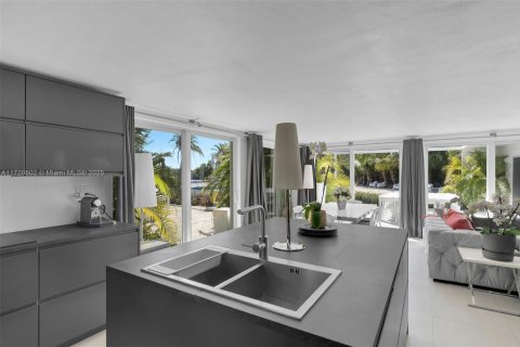 Casa en venta en Key Largo, Florida, 4 dormitorios, 189.89 m2 № 1868660 - foto 15