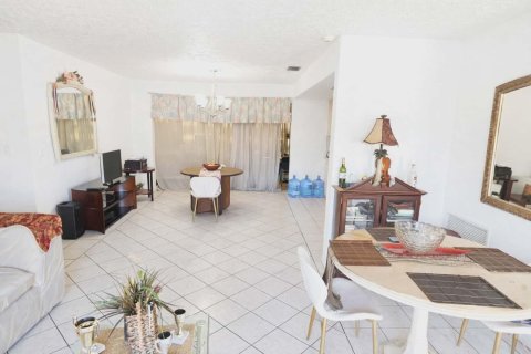 Casa en venta en Port St. Lucie, Florida, 2 dormitorios, 118.36 m2 № 2182677 - foto 5