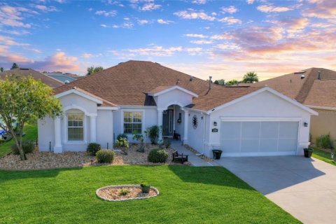 Casa en Ocala, Florida 3 dormitorios, 212.47 m2 № 2106046