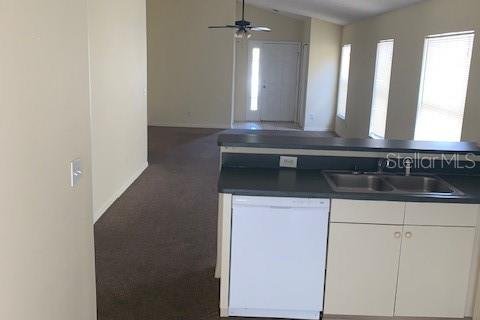 Casa en alquiler en Valrico, Florida, 3 dormitorios, 119.19 m2 № 1906847 - foto 5