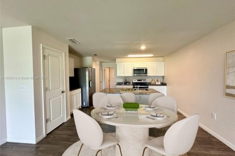 Купить виллу или дом в Лихай-Эйкерс, Флорида 3 спальни, № 1964078 - фото 9