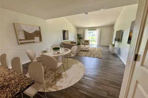 Купить виллу или дом в Лихай-Эйкерс, Флорида 3 спальни, № 1964078 - фото 10