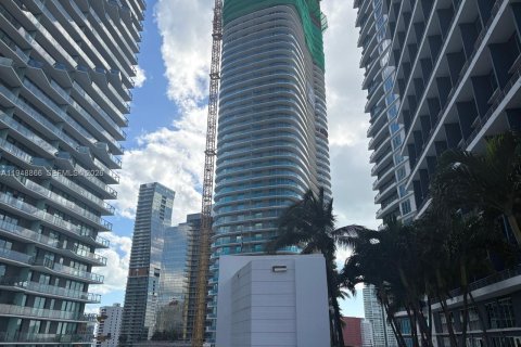 Condo in Miami, Florida, 1 bedroom  № 2153002 - photo 25