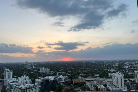 Condo in Miami, Florida, 1 bedroom  № 2153002 - photo 14