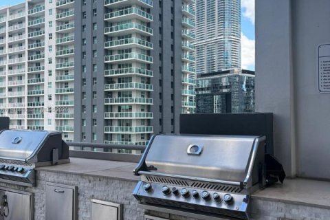 Condo in Miami, Florida, 1 bedroom  № 2153002 - photo 23