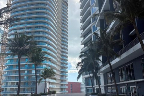 Condo in Miami, Florida, 1 bedroom  № 2153002 - photo 22