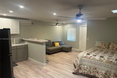 Villa ou maison à louer à Miami, Floride: 1 chambre, 83.61 m2 № 1976278 - photo 7