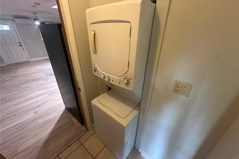 Villa ou maison à louer à Miami, Floride: 1 chambre, 83.61 m2 № 1976278 - photo 19