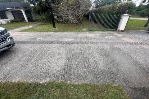 Villa ou maison à louer à Miami, Floride: 1 chambre, 83.61 m2 № 1976278 - photo 20