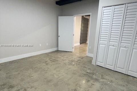 Oficina en alquiler en North Miami, Florida № 1225877 - foto 1