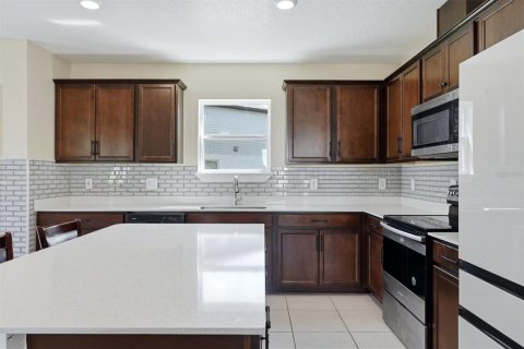 House in Parrish, Florida 4 bedrooms, 204.85 sq.m. № 2239672 - photo 16