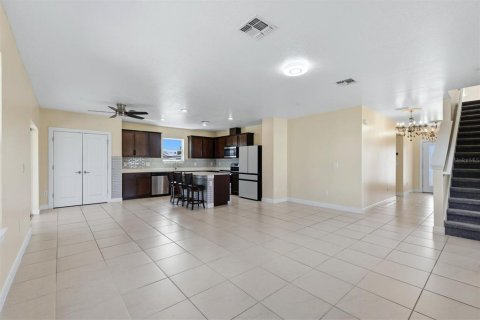 House in Parrish, Florida 4 bedrooms, 204.85 sq.m. № 2239672 - photo 12