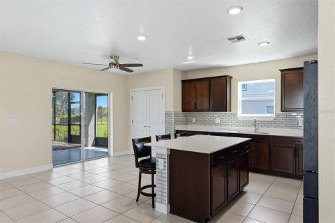 House in Parrish, Florida 4 bedrooms, 204.85 sq.m. № 2239672 - photo 18