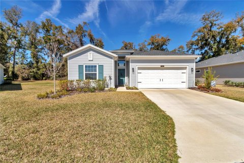 House in Ocala, Florida 4 bedrooms, 189.43 sq.m. № 1910048 - photo 1