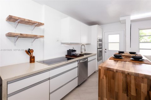 Apartment in Miami Beach, Florida 1 bedroom, 54.81 sq.m. № 2153811 - photo 4