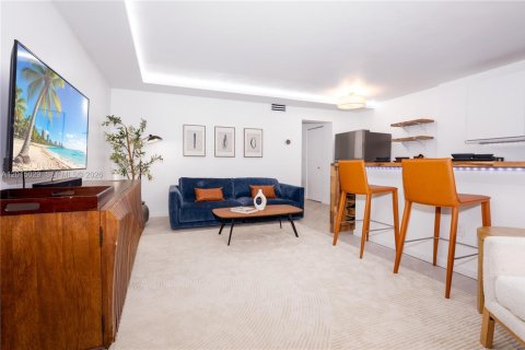 Apartment in Miami Beach, Florida 1 bedroom, 54.81 sq.m. № 2153811