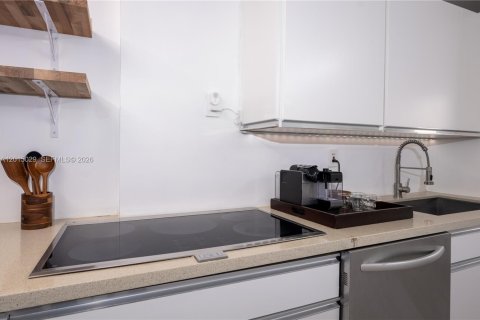 Apartment in Miami Beach, Florida 1 bedroom, 54.81 sq.m. № 2153811 - photo 7