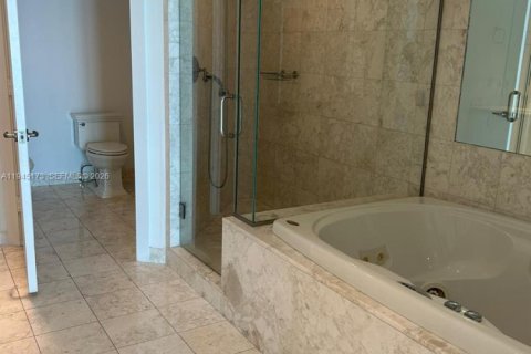Condominio en venta en Miami, Florida, 3 dormitorios, 197.88 m2 № 2003019 - foto 11
