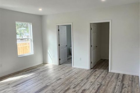 House in New Port Richey, Florida 3 bedrooms, 149.02 sq.m. № 1449062 - photo 13