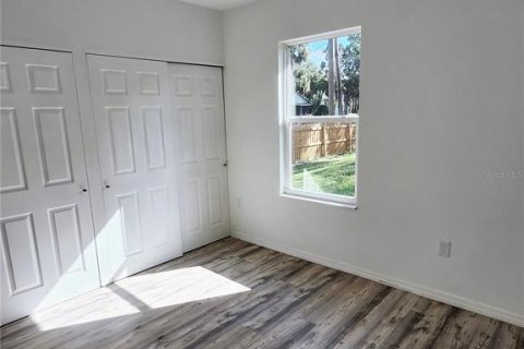 House in New Port Richey, Florida 3 bedrooms, 149.02 sq.m. № 1449062 - photo 18