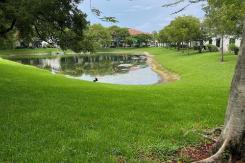Townhouse in Riviera Beach, Florida 3 bedrooms, 139.35 sq.m. № 2191959 - photo 12