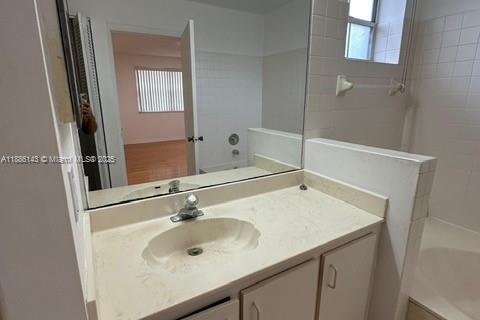 Villa ou maison à louer à Doral, Floride: 4 chambres, 183.39 m2 № 1932253 - photo 24