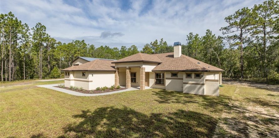 Villa ou maison à Brooksville, Floride 3 chambres, 183.3 m2 № 1882793