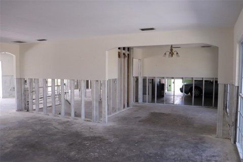 House in Holmes Beach, Florida 3 bedrooms, 205.41 sq.m. № 1574980 - photo 10
