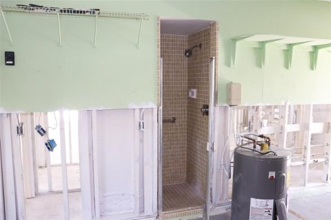 House in Holmes Beach, Florida 3 bedrooms, 205.41 sq.m. № 1574980 - photo 26