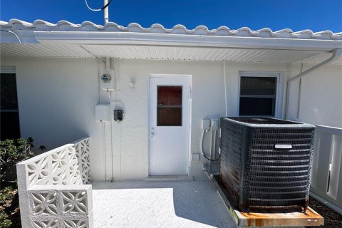House in Holmes Beach, Florida 3 bedrooms, 205.41 sq.m. № 1574980 - photo 30